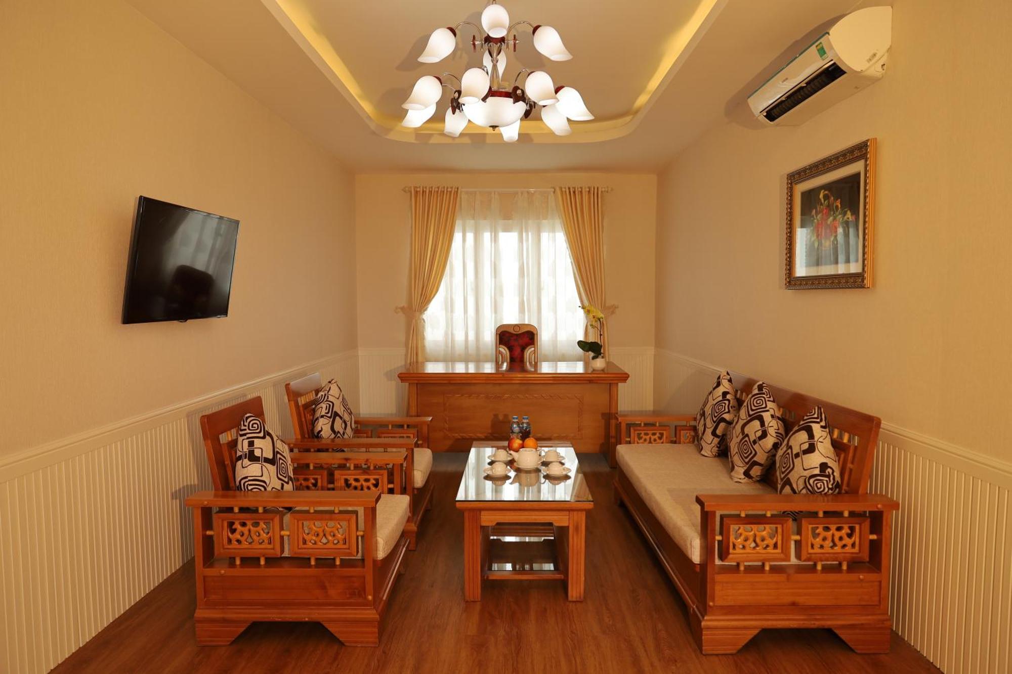 Pleiku Hotel By Gia Lai Tourist Экстерьер фото