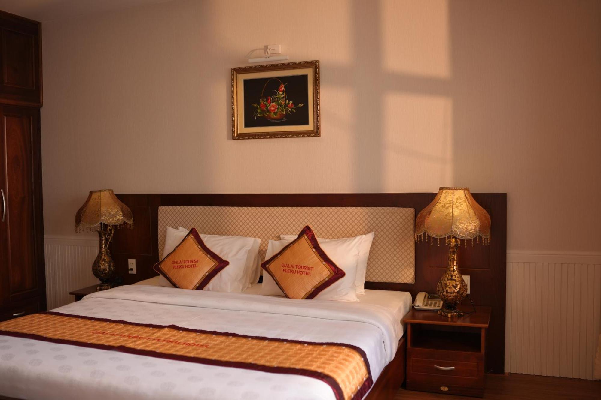 Pleiku Hotel By Gia Lai Tourist Экстерьер фото
