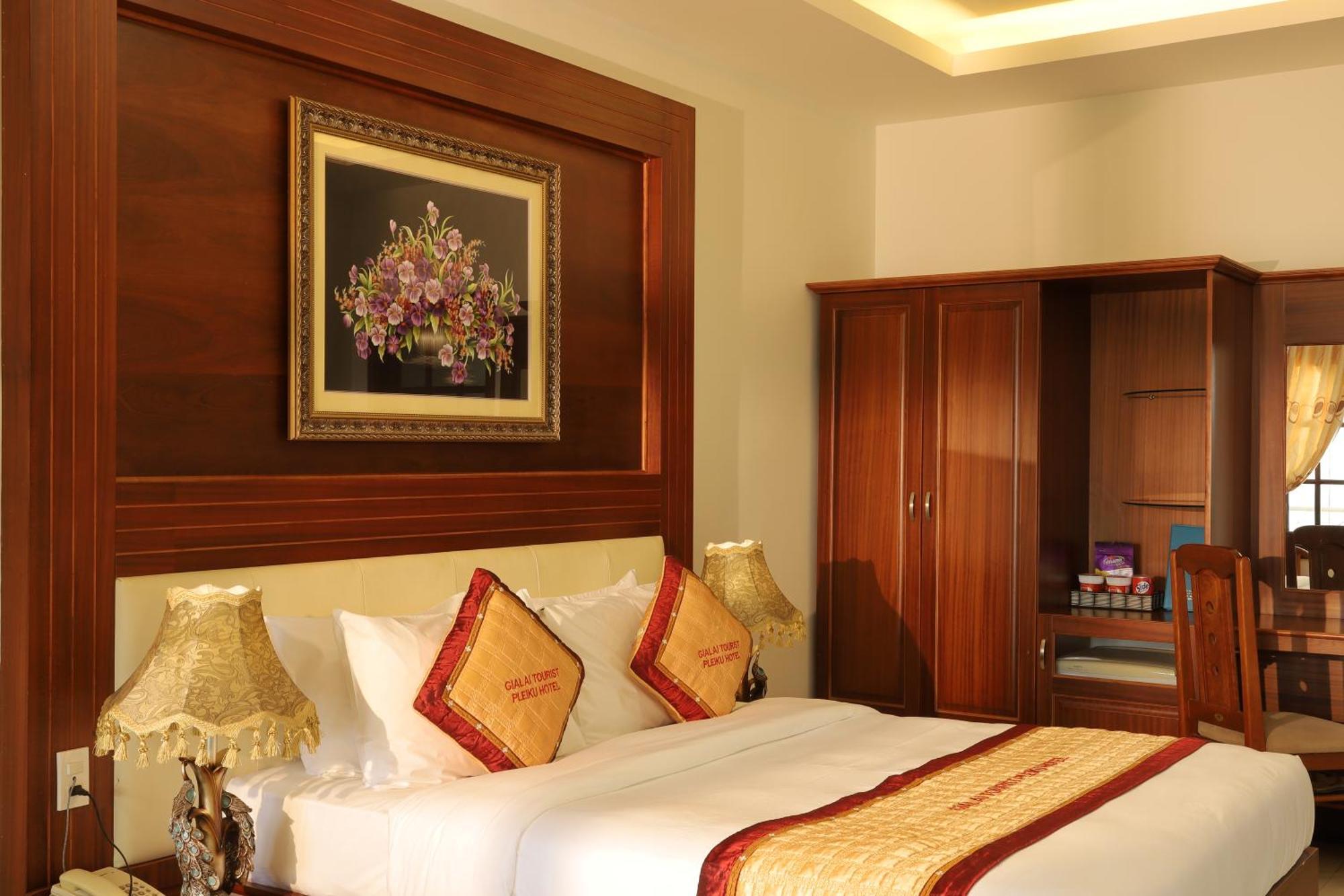Pleiku Hotel By Gia Lai Tourist Экстерьер фото